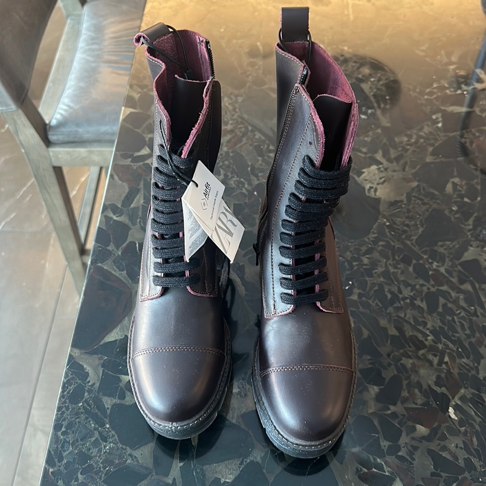 Zara brown/burgundy low rise boots